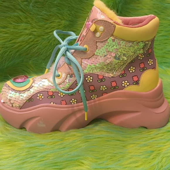 Irregular Choice Hello Kitty Boots - Picture 8 of 16